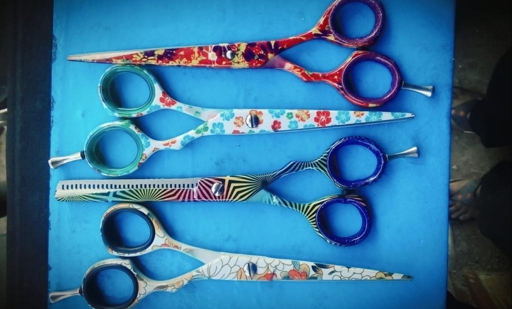 Hair Cutting Scissors - Image 2